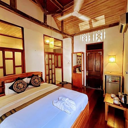Ireenkevin Guesthouse Луанг Прабанг Екстериор снимка