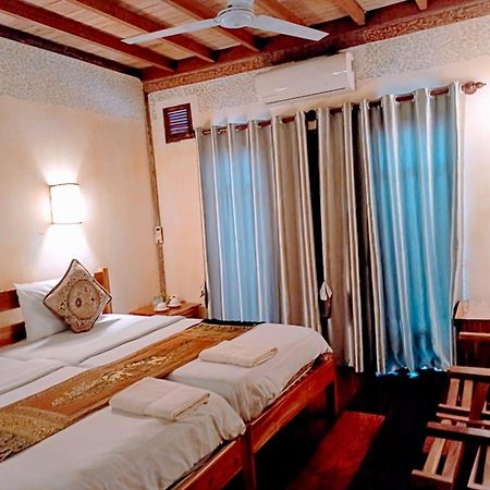 Ireenkevin Guesthouse Луанг Прабанг Екстериор снимка