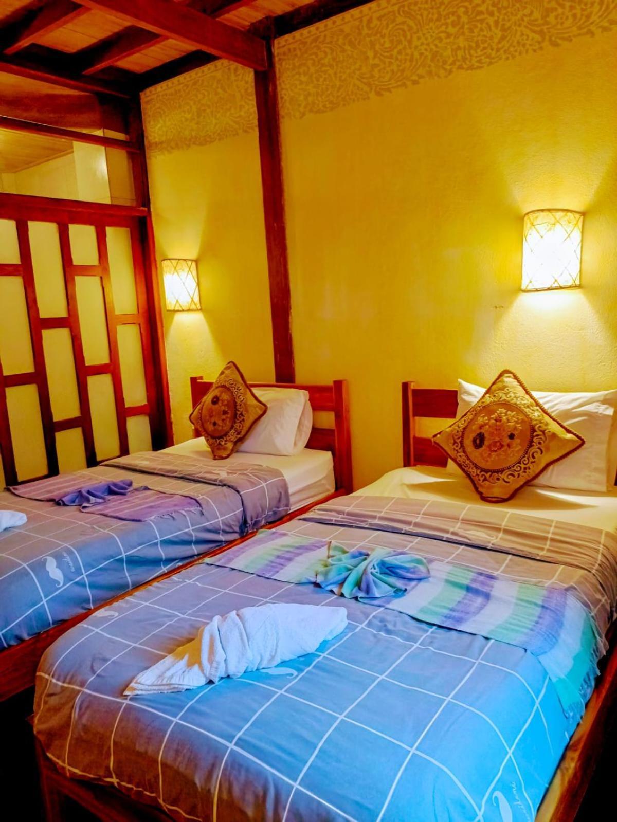 Ireenkevin Guesthouse Луанг Прабанг Екстериор снимка