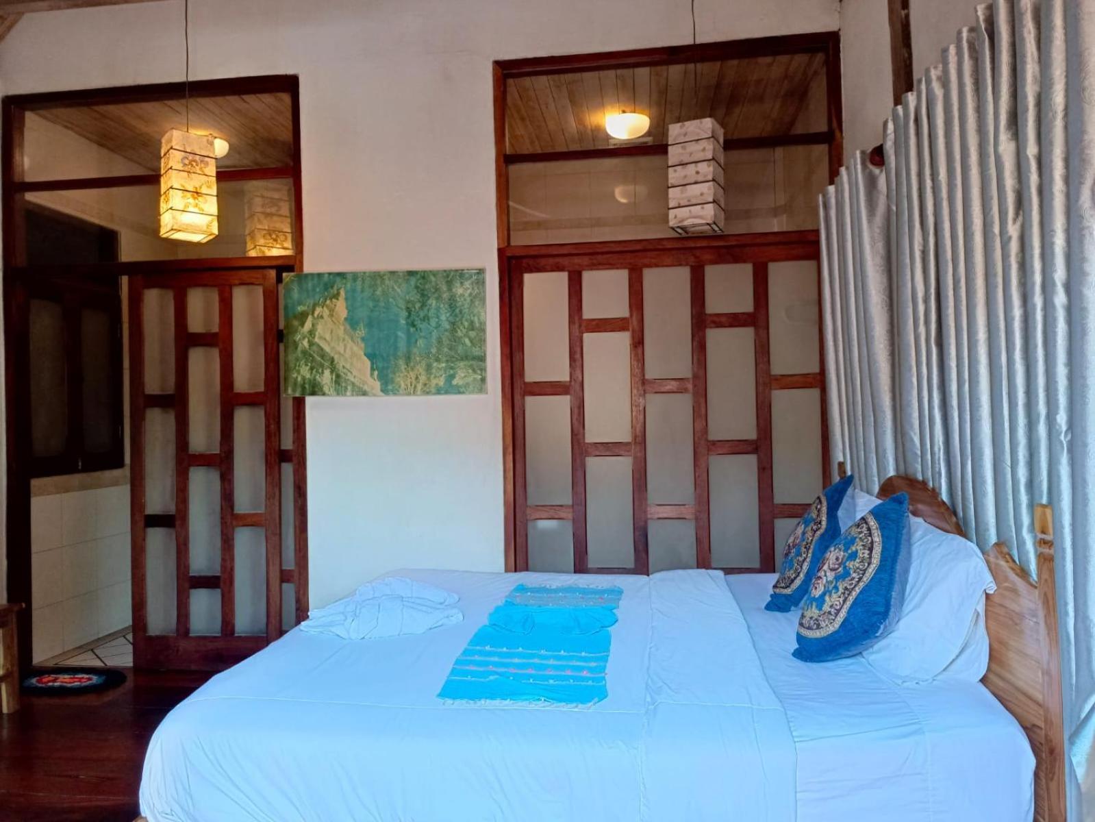 Ireenkevin Guesthouse Луанг Прабанг Екстериор снимка