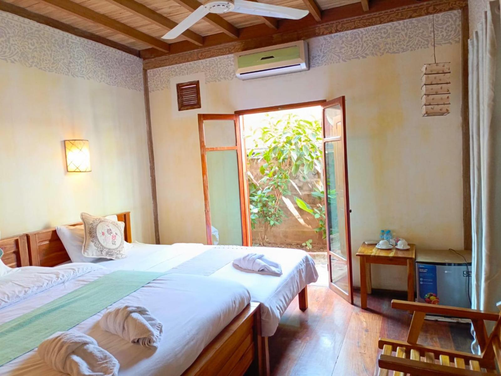 Ireenkevin Guesthouse Луанг Прабанг Екстериор снимка